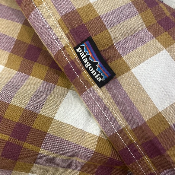 Patagonia Short Sleeve Plaid Button Down Shirt- Size Large - Picture 3 of 7